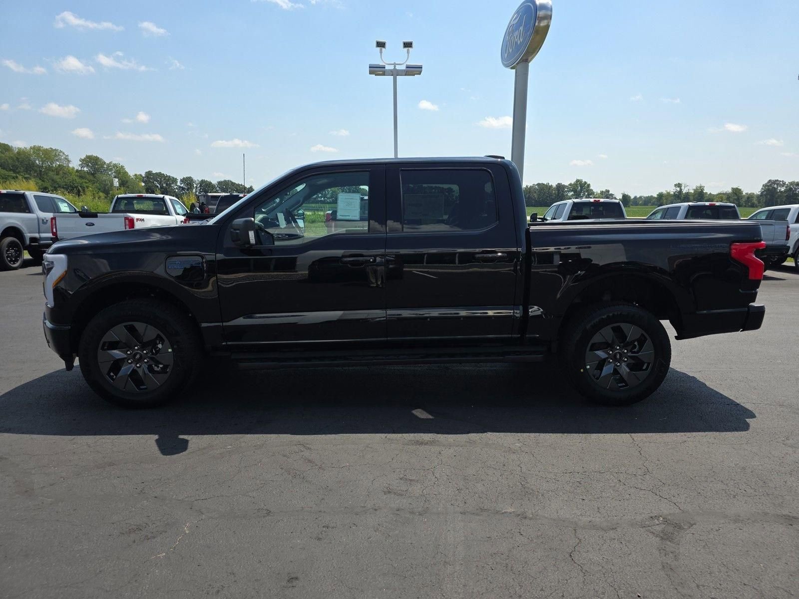 New 2025 Ford F150 Lightning Flash video 2