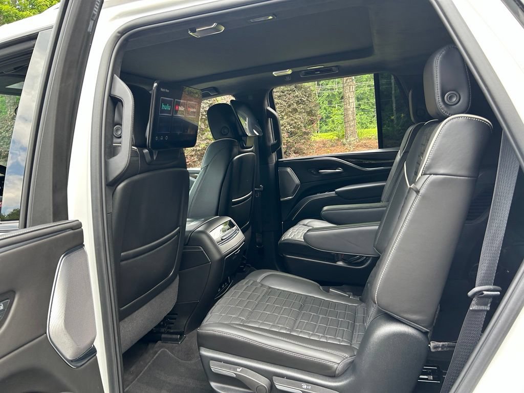 Used 2024 Cadillac Escalade Sport Platinum w/ LPO, ONYX Package AWD/4WD image 43