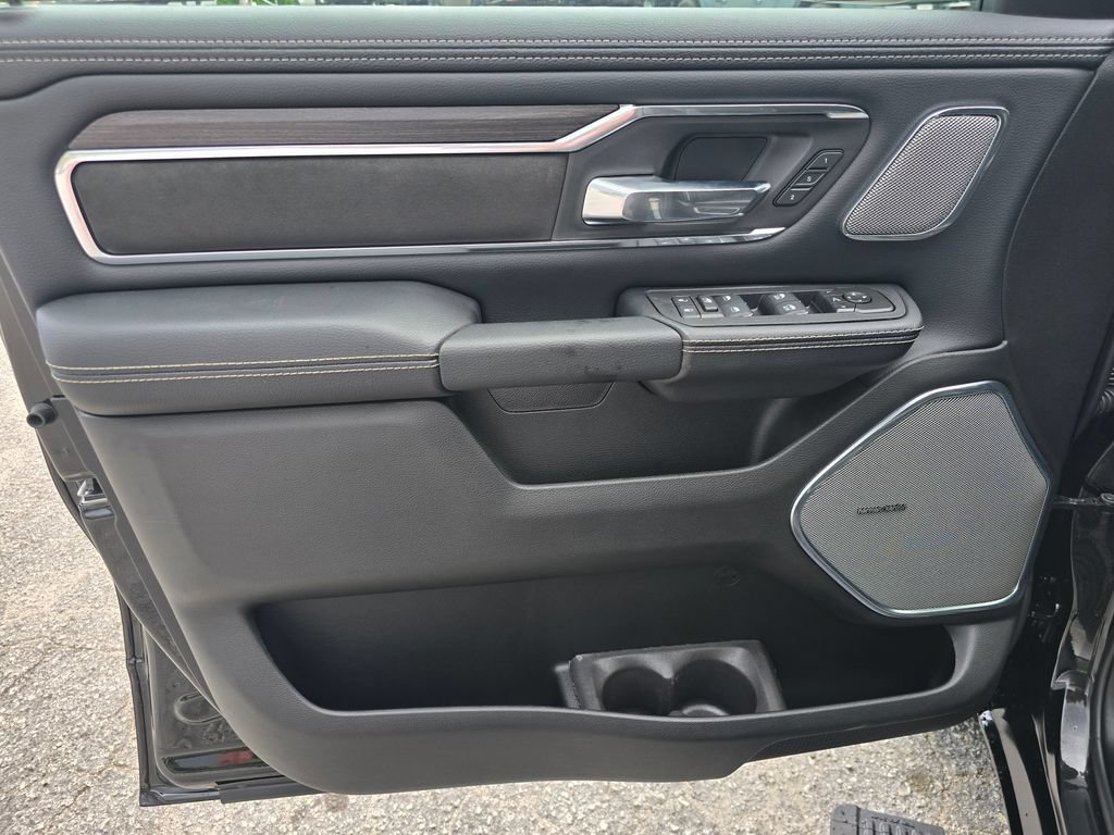 New 2026 RAM 1500 Laramie AWD/4WD image 34