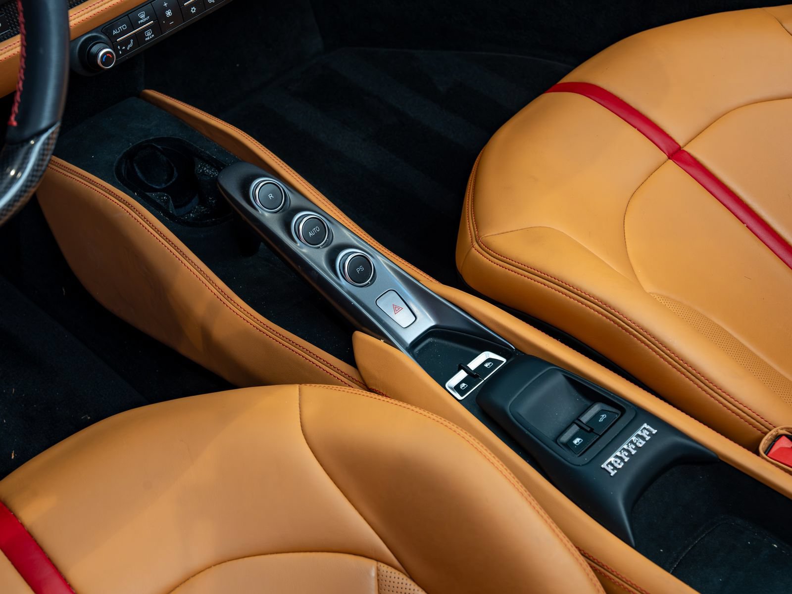 Certified 2021 Ferrari F8 Tributo RWD image 15