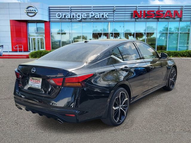 Used 2024 Nissan Altima 2.5 SR image 2