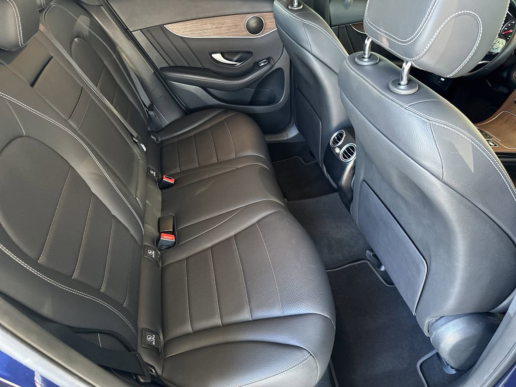 Used 2022 Mercedes-Benz GLC 300 4MATIC image 32