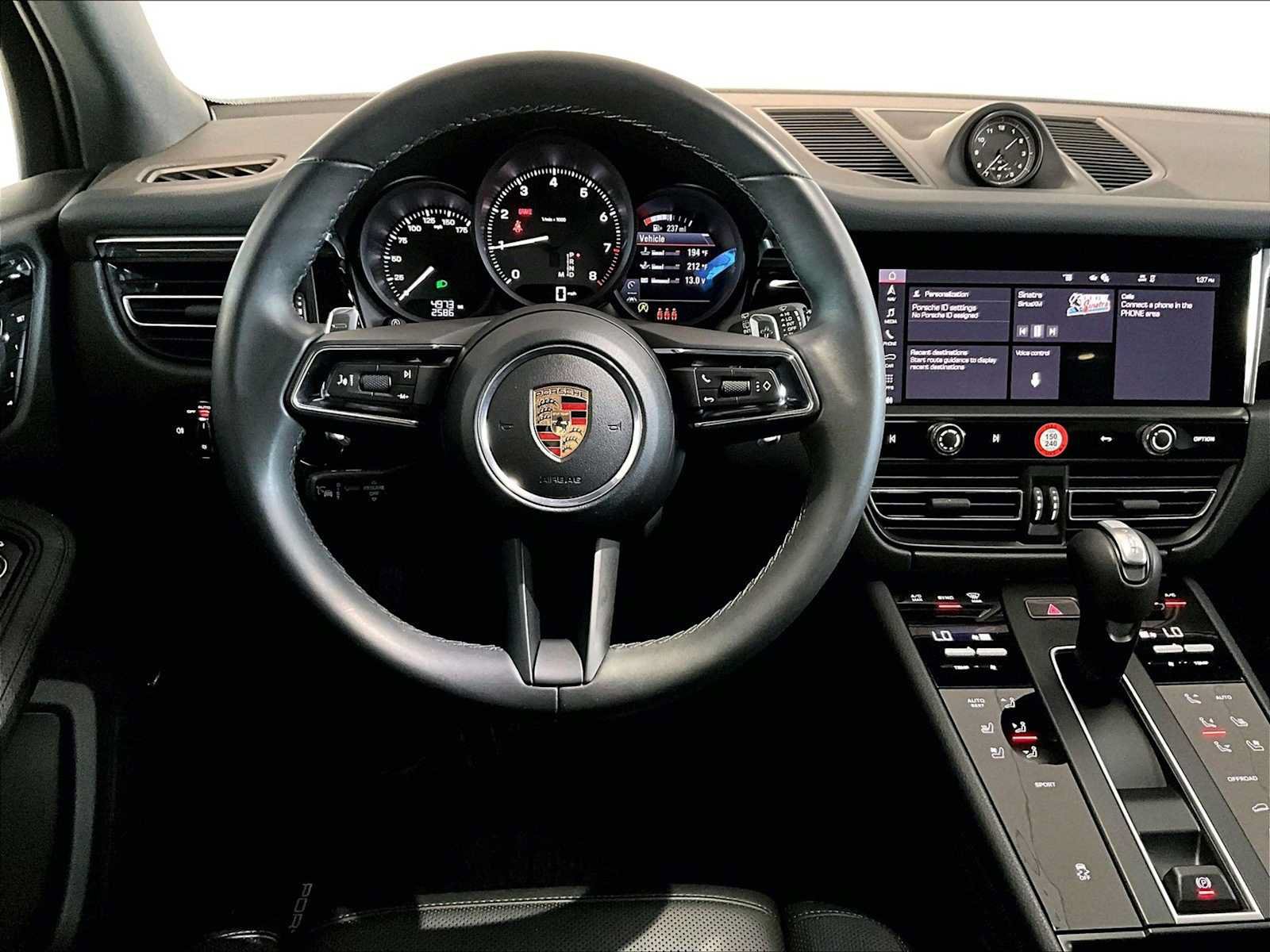 Used 2026 Porsche Macan AWD/4WD image 16