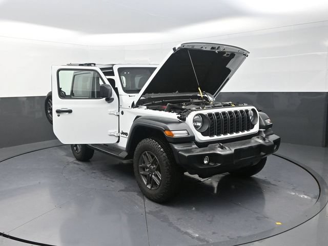Used 2024 Jeep Wrangler Sport AWD/4WD image 28