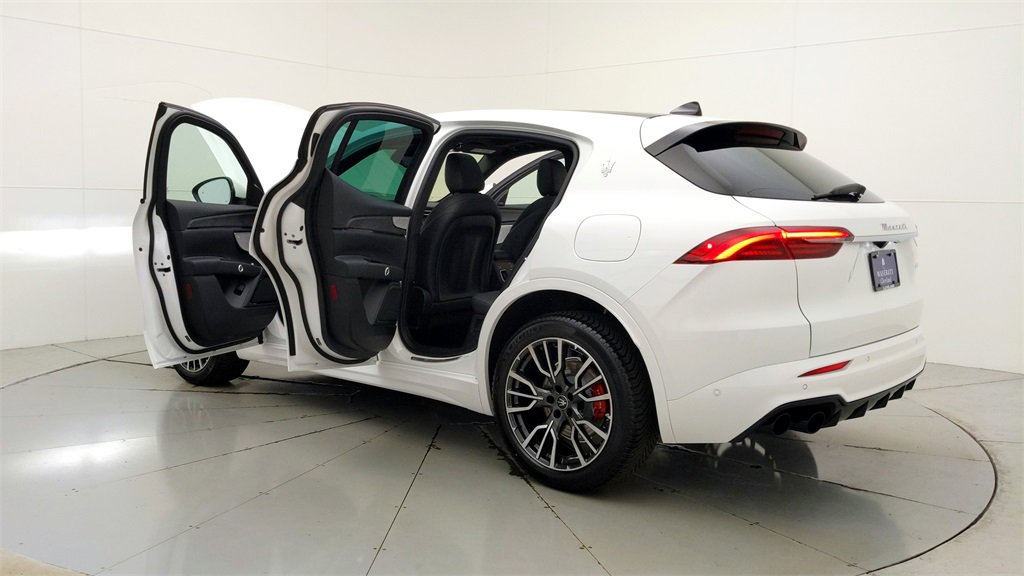 New 2024 Maserati Grecale GT image 20