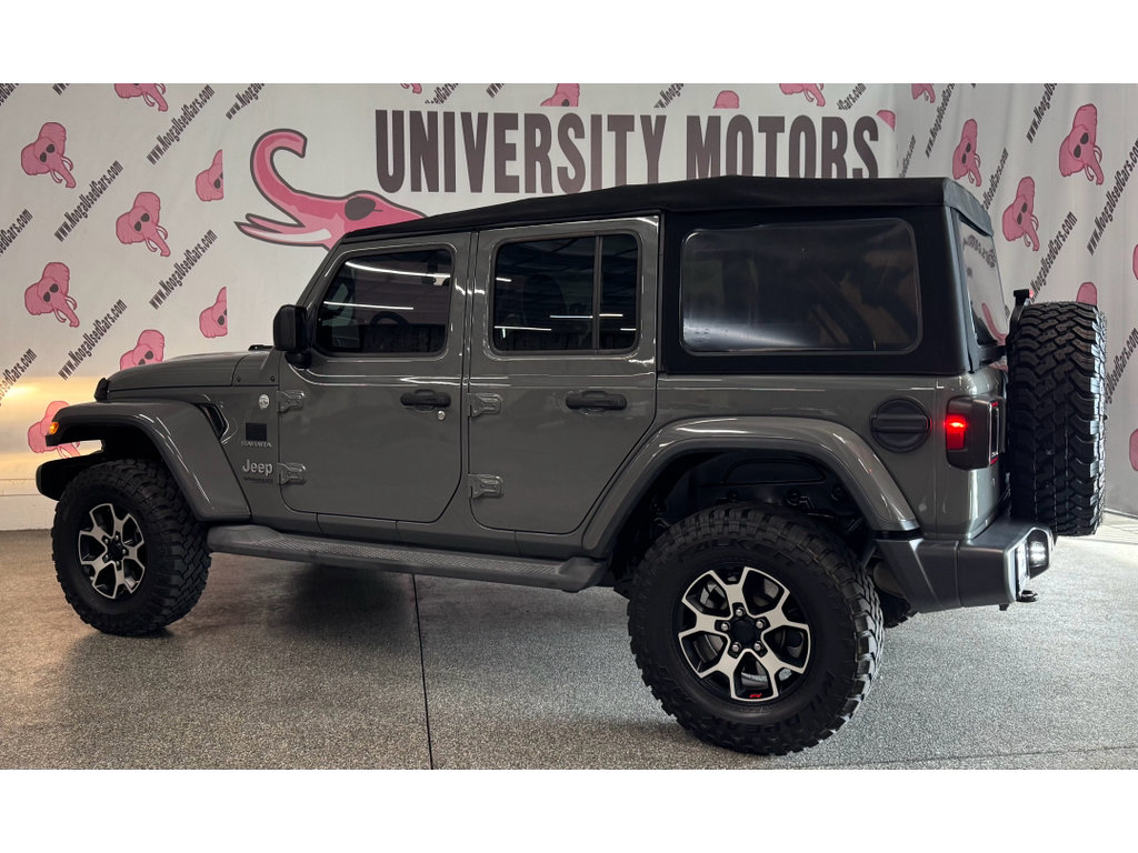 Used 2018 Jeep Wrangler Unlimited Sahara AWD/4WD image 13