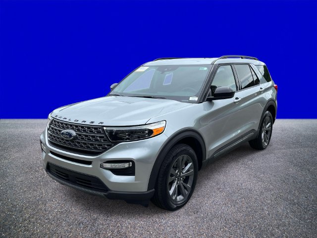 Certified 2024 Ford Explorer XLT w/ Equipment Group 202A AWD/4WD image 7