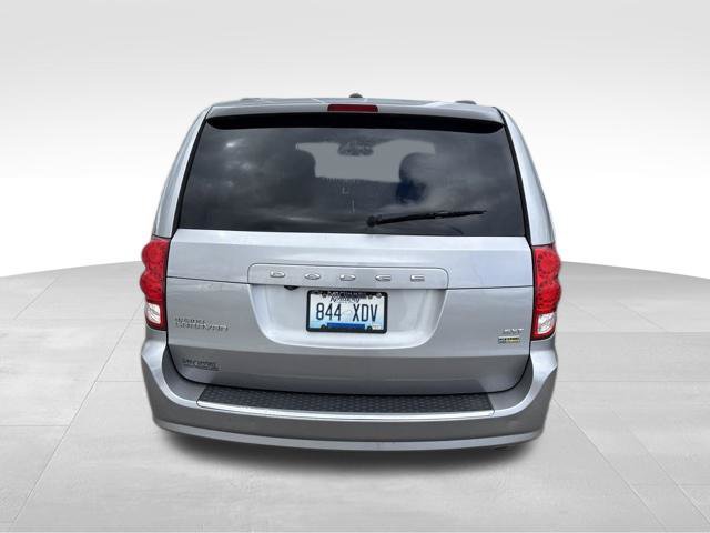 Used 2017 Dodge Grand Caravan SXT FWD image 5