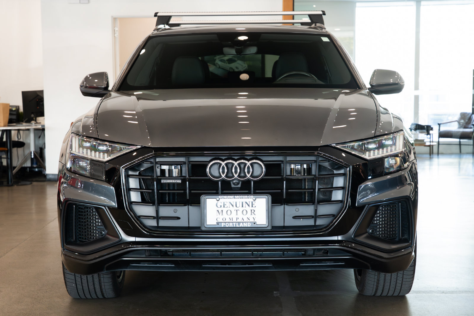 Used 2020 Audi Q8 Prestige w/ Prestige Package AWD/4WD image 2