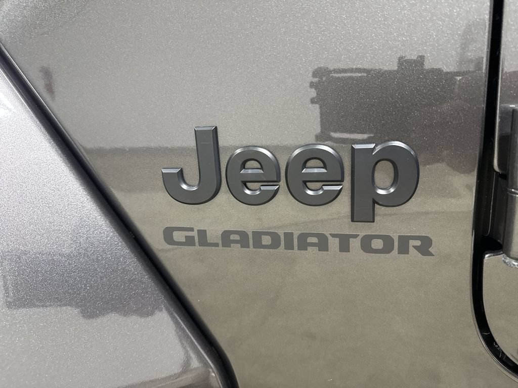 Used 2021 Jeep Gladiator Sport AWD/4WD image 26