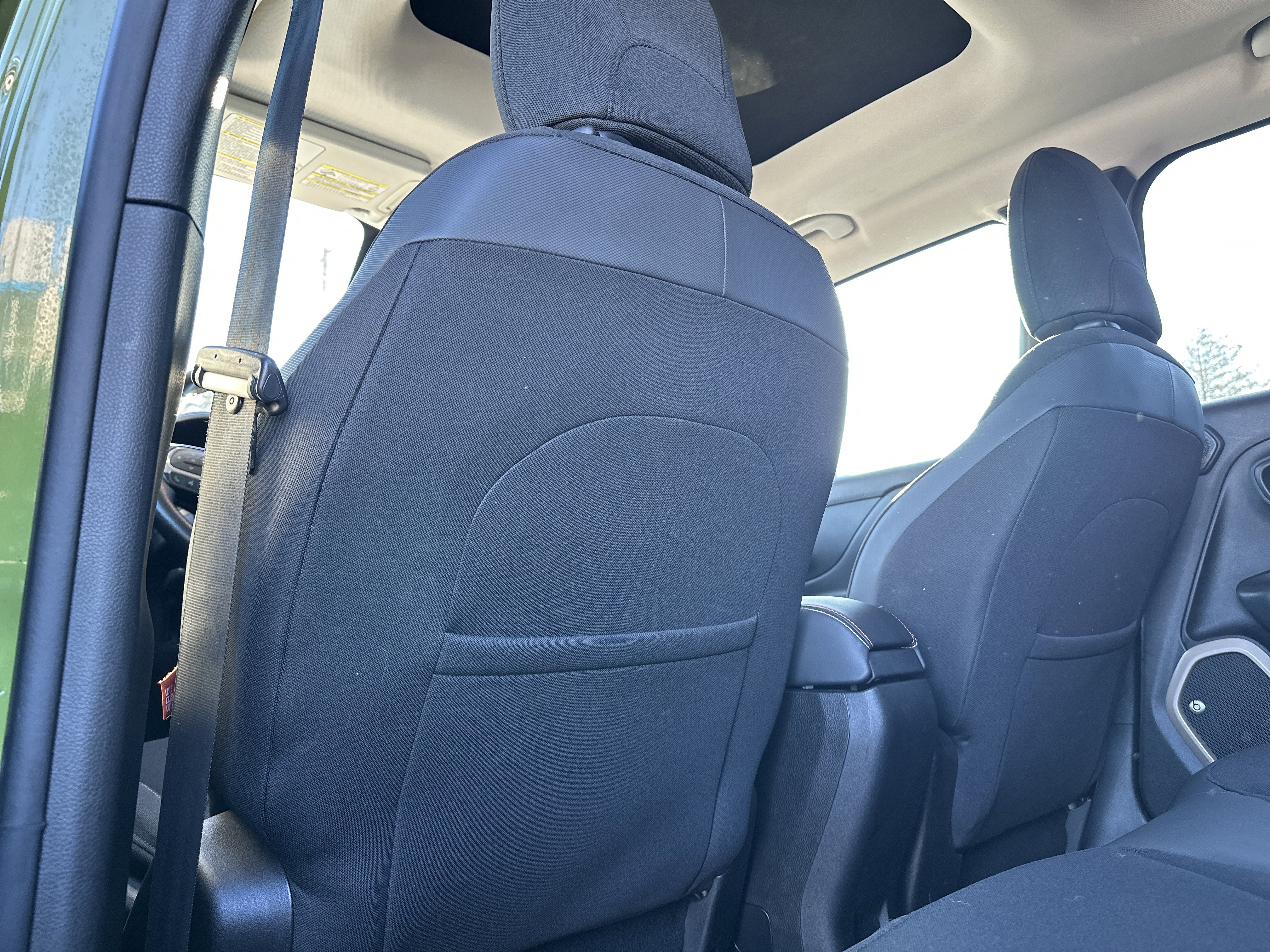 Used 2016 Jeep Renegade 75th Anniversary image 30