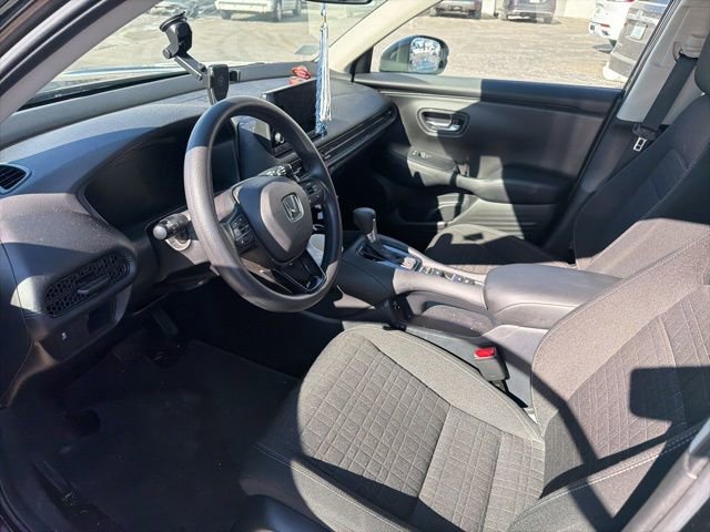Used 2023 Honda HR-V LX image 3