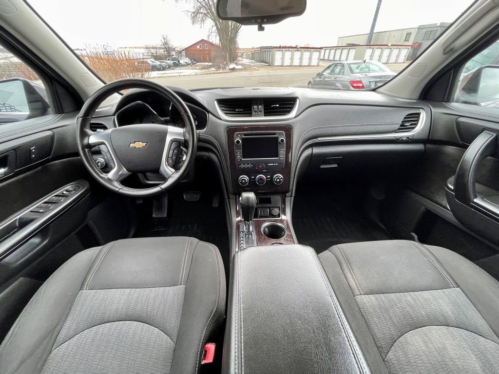 Used 2017 Chevrolet Traverse LT image 9