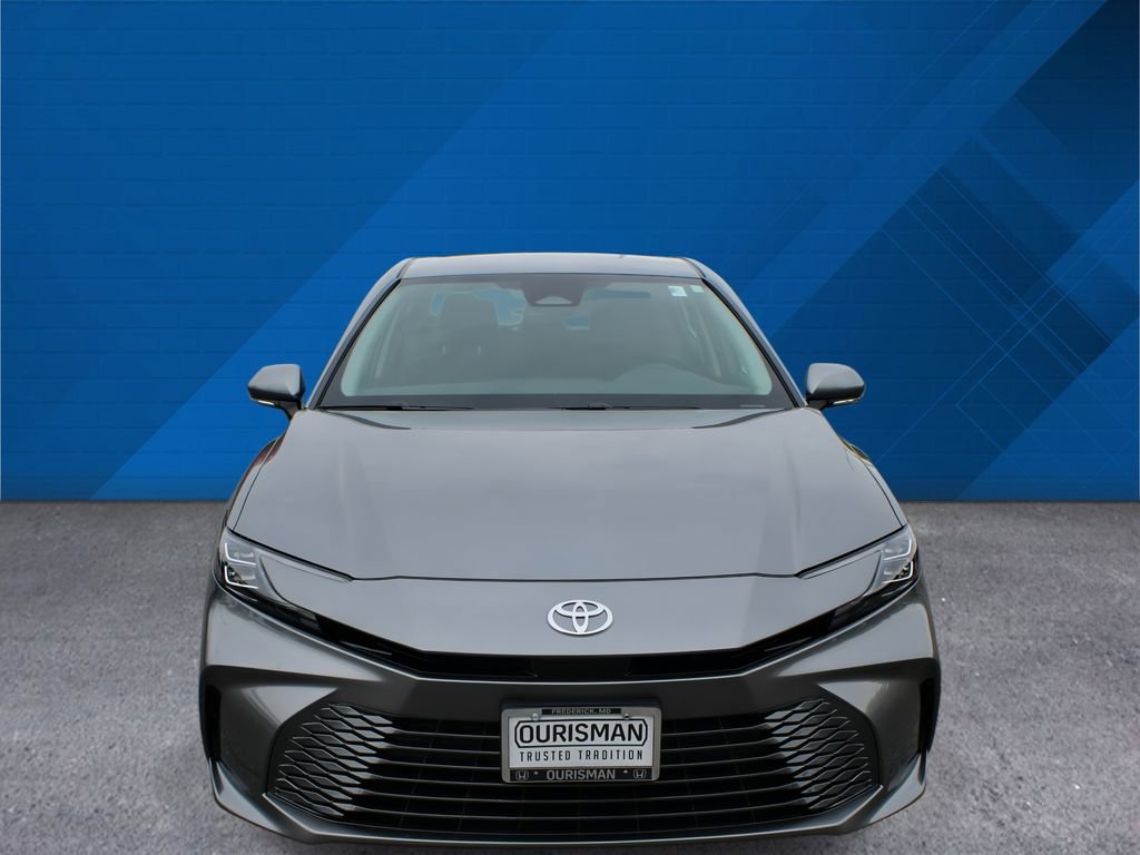 Used 2026 Toyota Camry XLE AWD/4WD image 4
