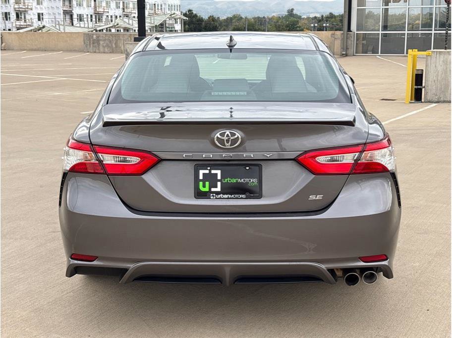 Used 2020 Toyota Camry SE image 7