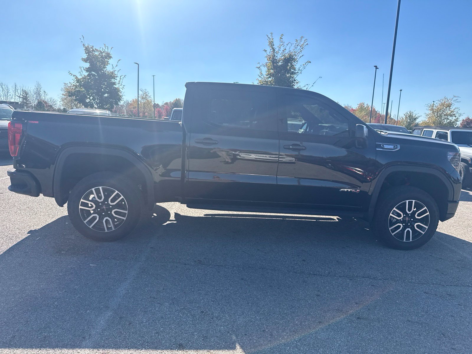 Used 2026 GMC Sierra 1500 AT4 w/ AT4 Premium Package AWD/4WD image 4