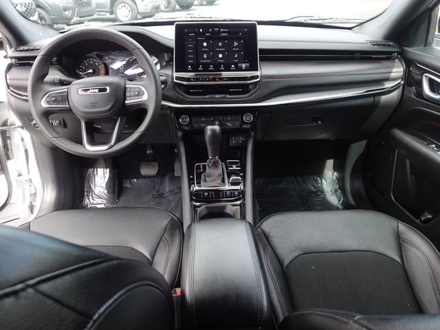 Used 2024 Jeep Compass Trailhawk AWD/4WD image 24