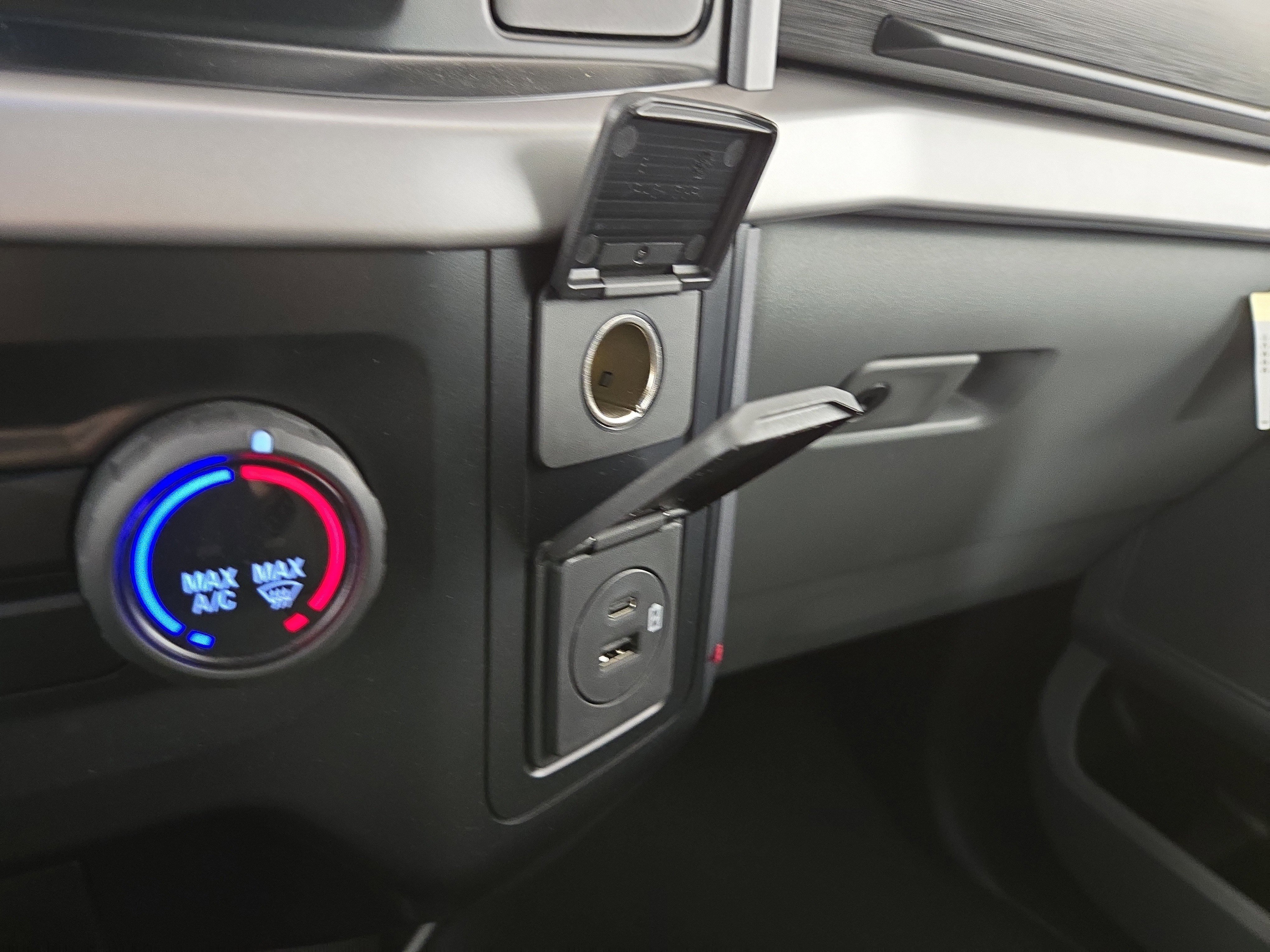 Used 2023 Ford F150 XLT image 26