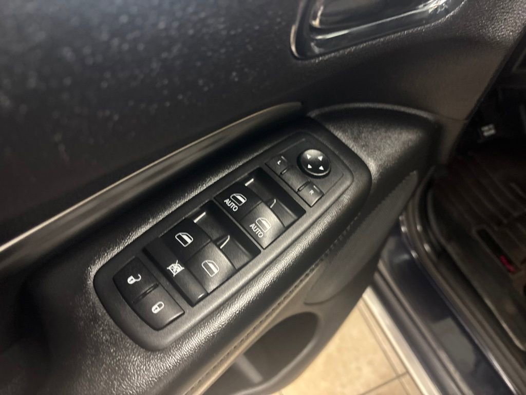 Used 2018 Dodge Durango SXT w/ Quick Order Package 2BB AWD/4WD image 23