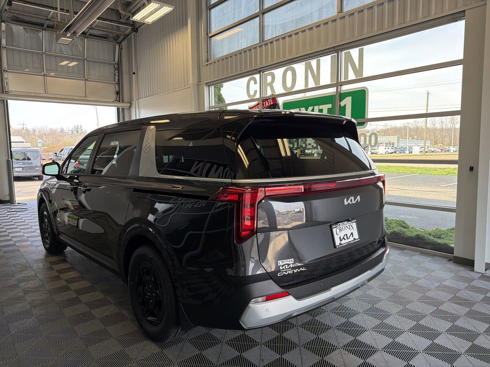 New 2026 Kia Carnival LX image 4