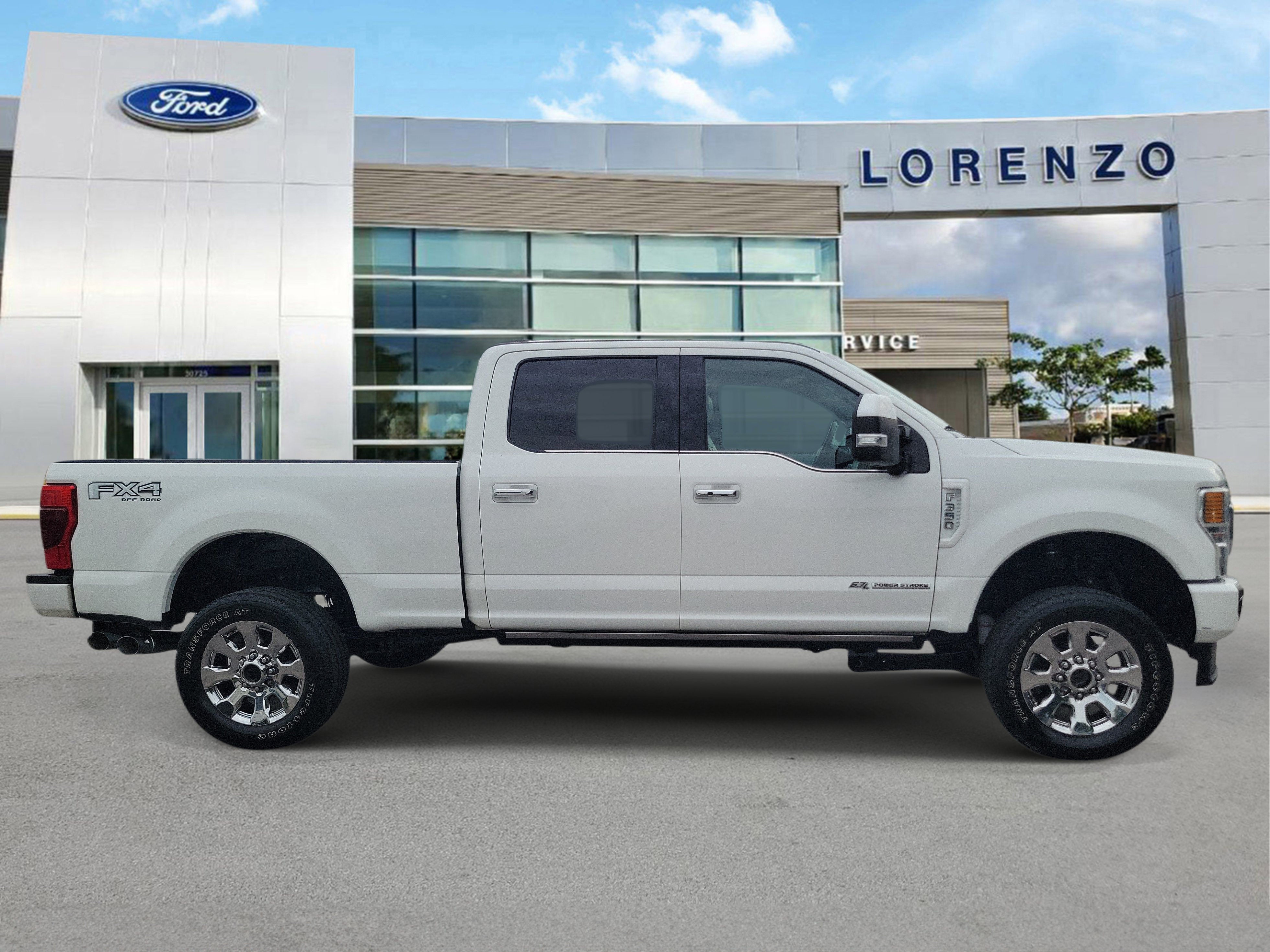 Used 2022 Ford F350 Platinum AWD/4WD image 4