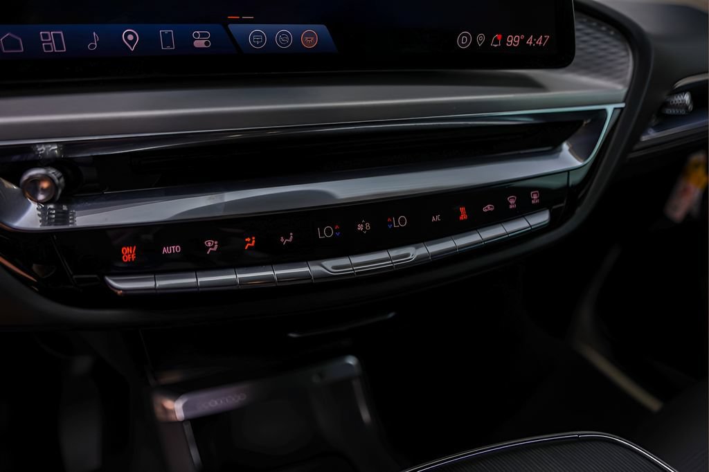 Certified 2024 Cadillac Lyriq Luxury AWD/4WD image 16