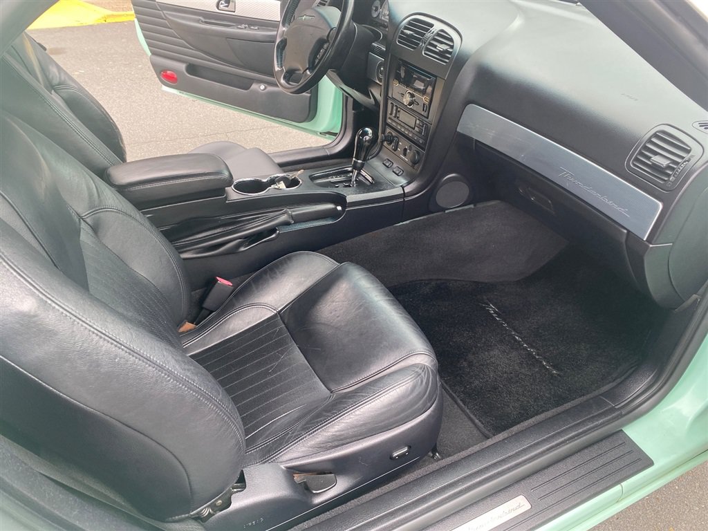 Used 2004 Ford Thunderbird RWD image 10
