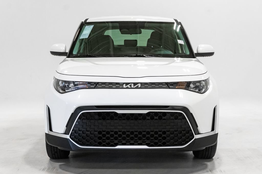 Used 2025 Kia Soul LX w/ LX Technology Package FWD image 5
