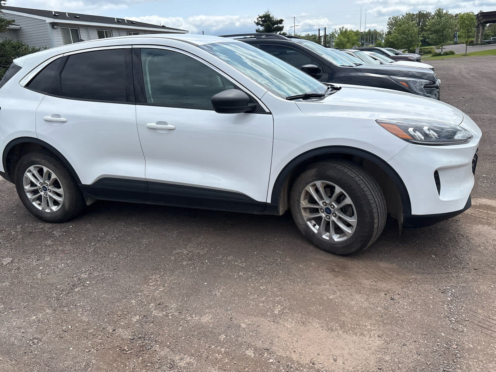Used 2022 Ford Escape SE w/ Convenience Package AWD/4WD image 2