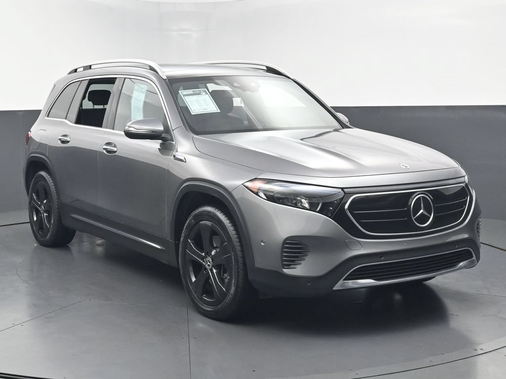 Used 2022 Mercedes-Benz EQB 350 4MATIC image 3