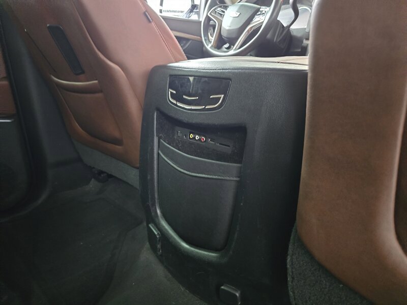 Used 2016 Cadillac Escalade ESV Premium AWD/4WD image 19