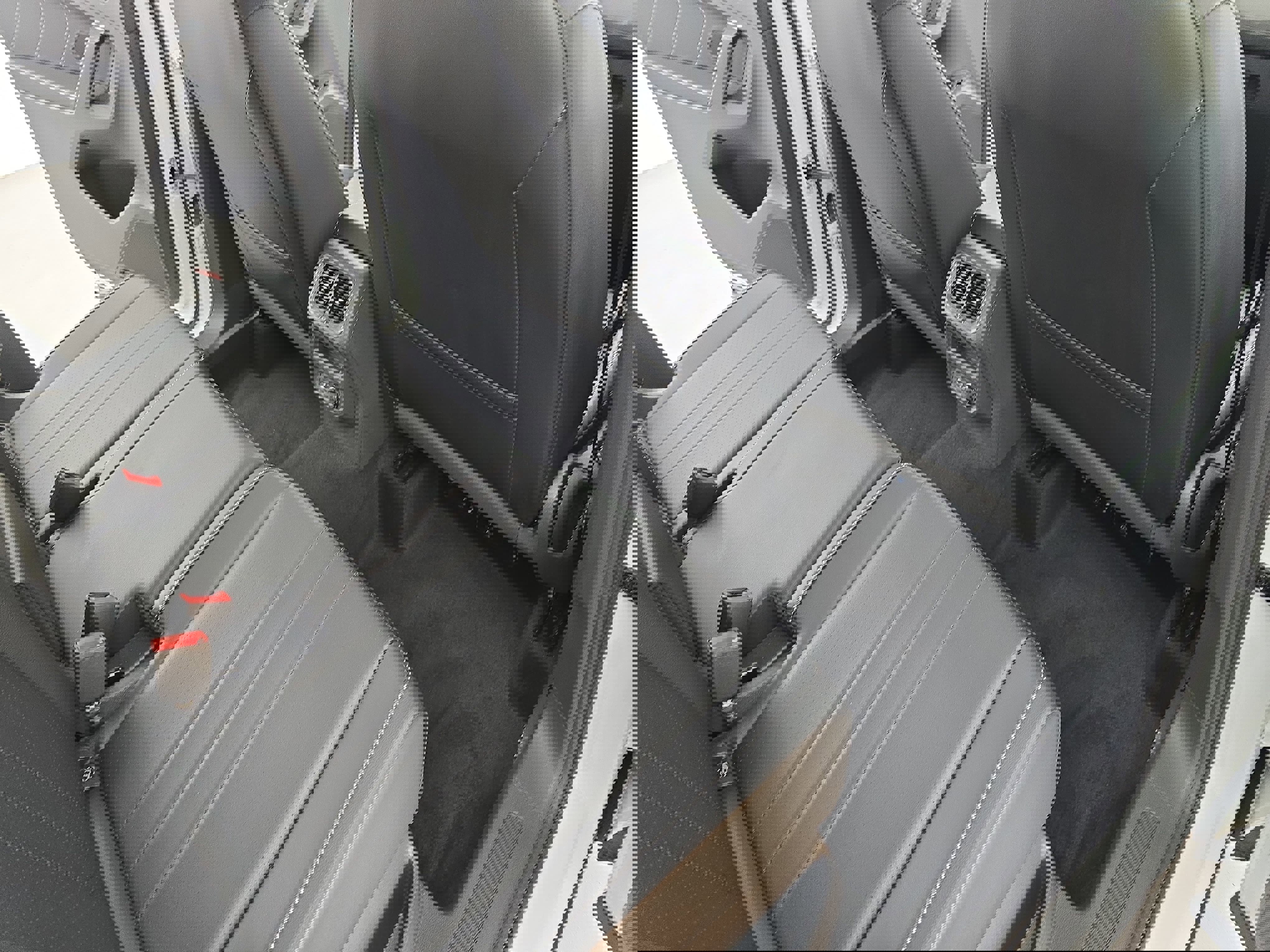 Certified 2022 Volkswagen Tiguan SE image 11