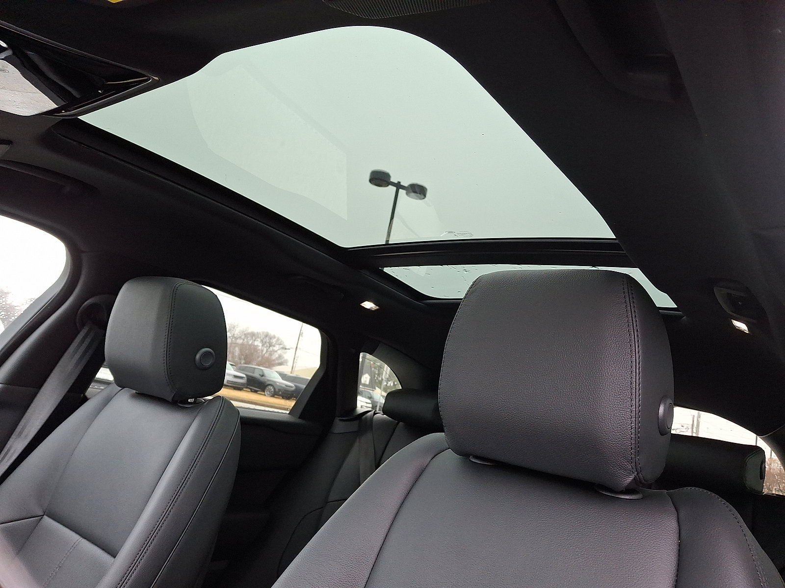 New 2026 Land Rover Range Rover Velar S image 11