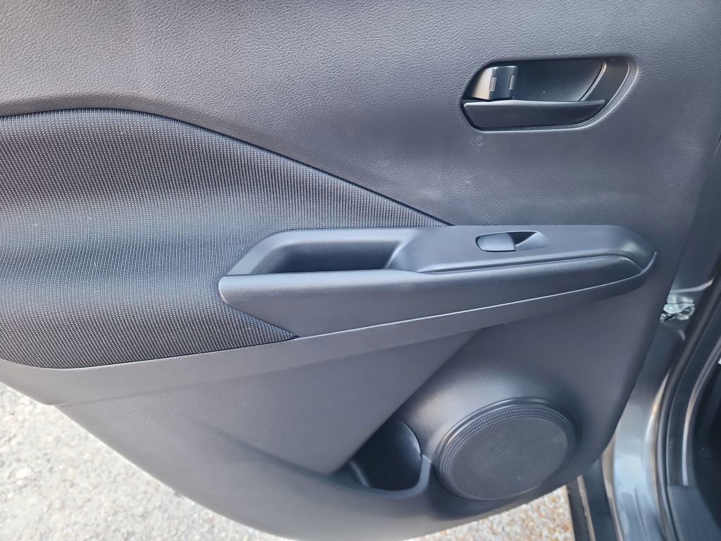 Used 2023 Nissan Kicks S image 32