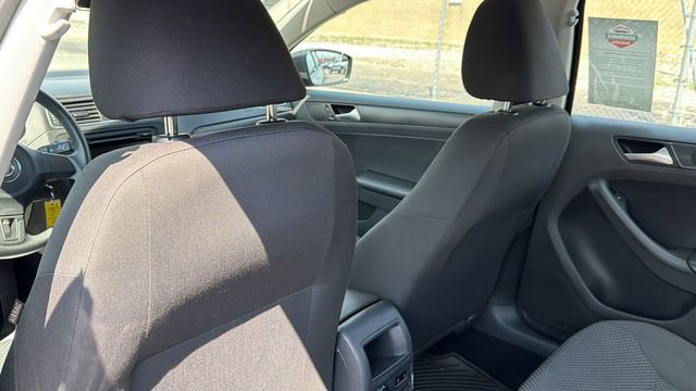 Used 2014 Volkswagen Jetta S image 19