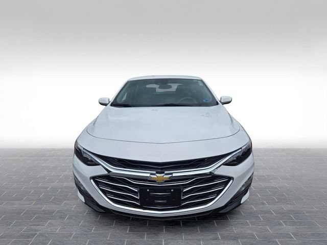 Used 2023 Chevrolet Malibu LT FWD image 2
