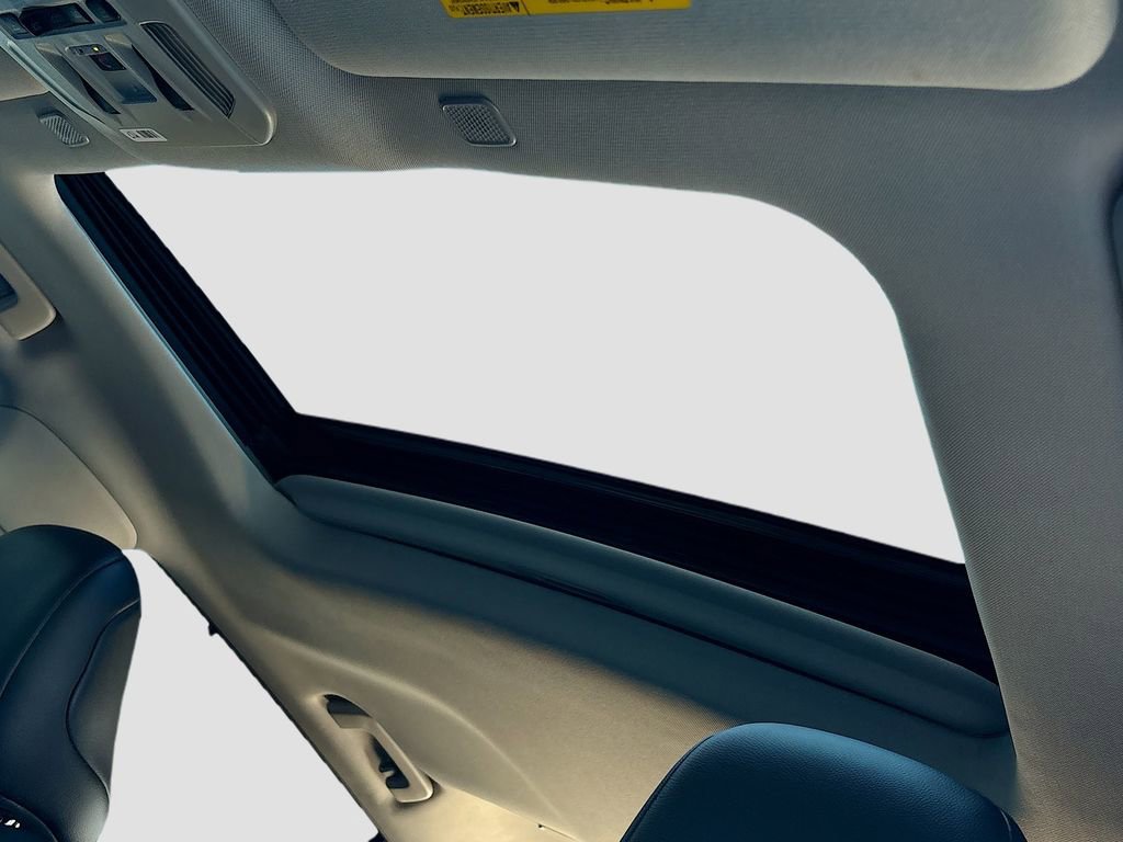 Certified 2025 Toyota Highlander XLE image 18
