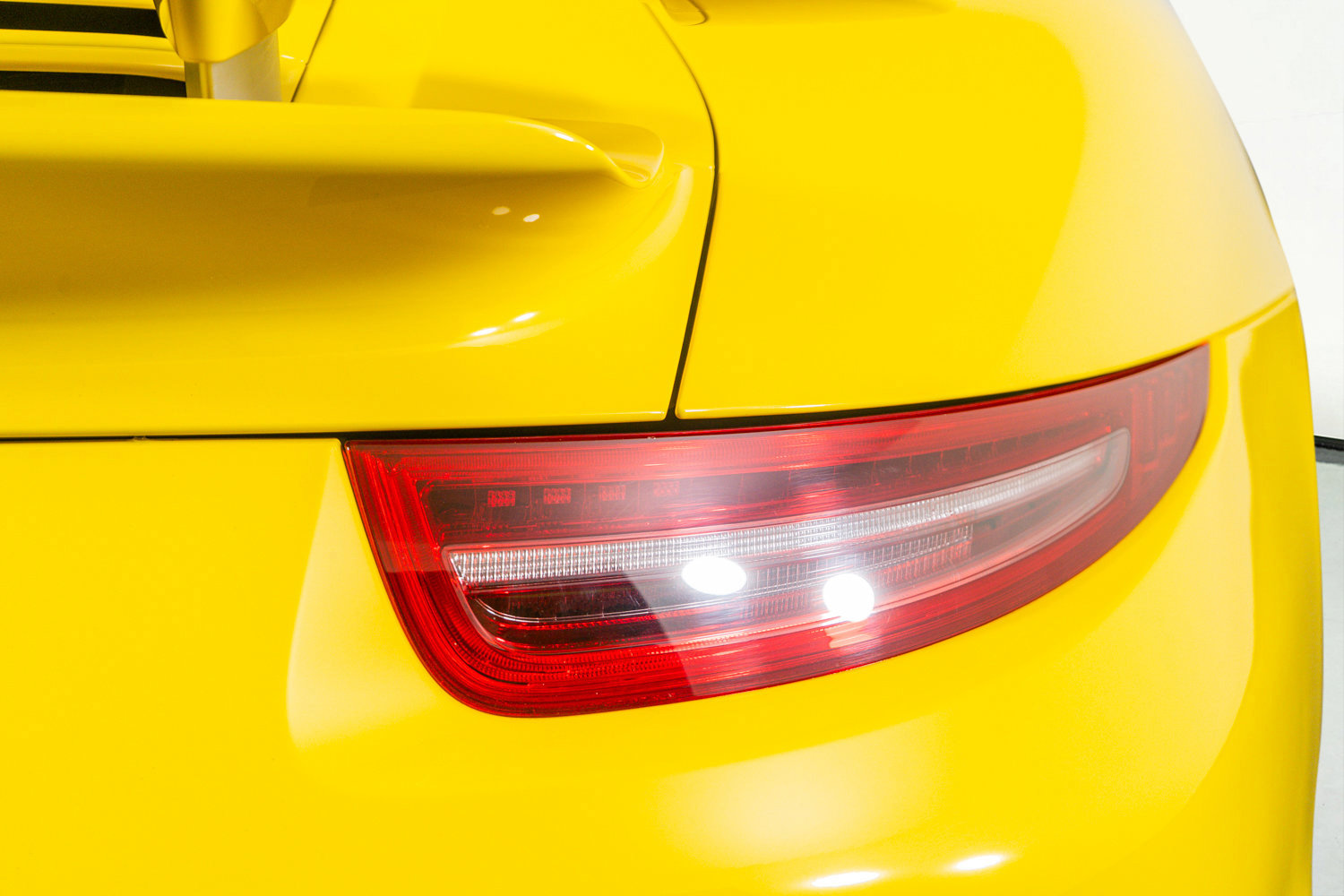 Used 2015 Porsche 911 Turbo w/ Sport Chrono Package image 14