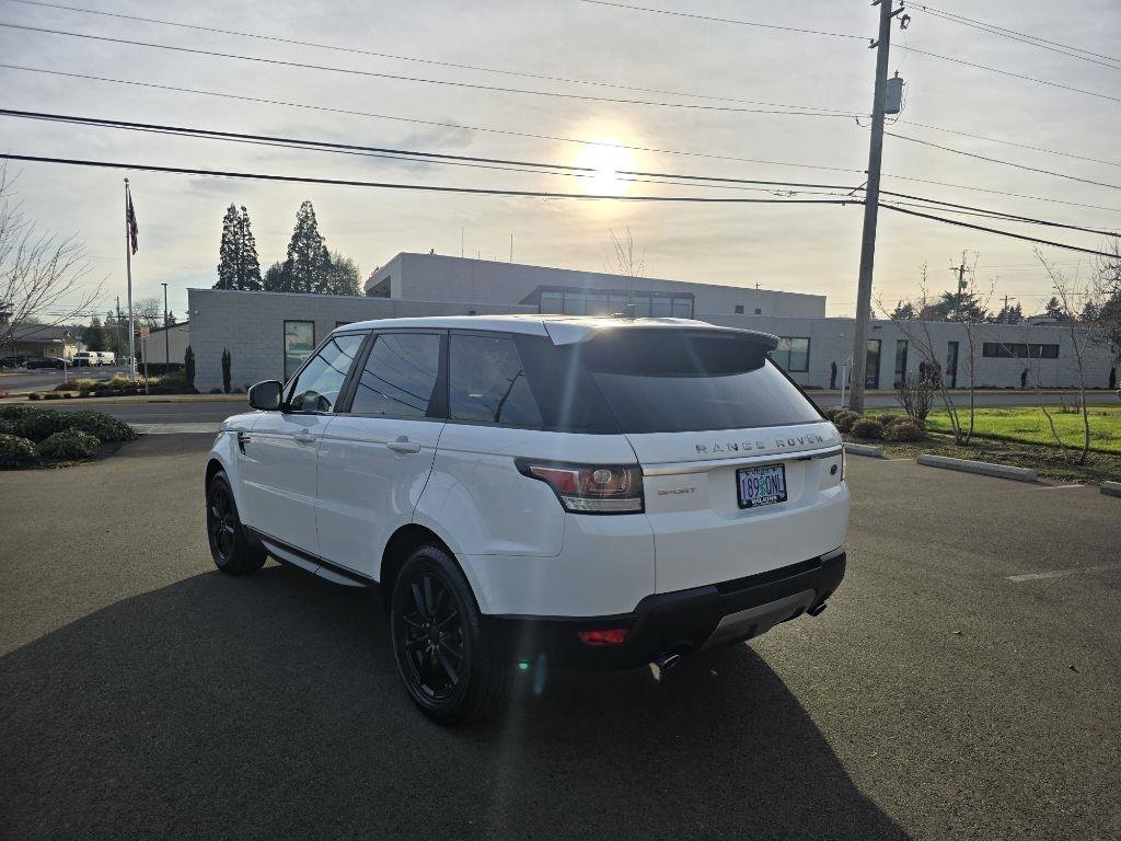 Used 2016 Land Rover Range Rover Sport SE image 7