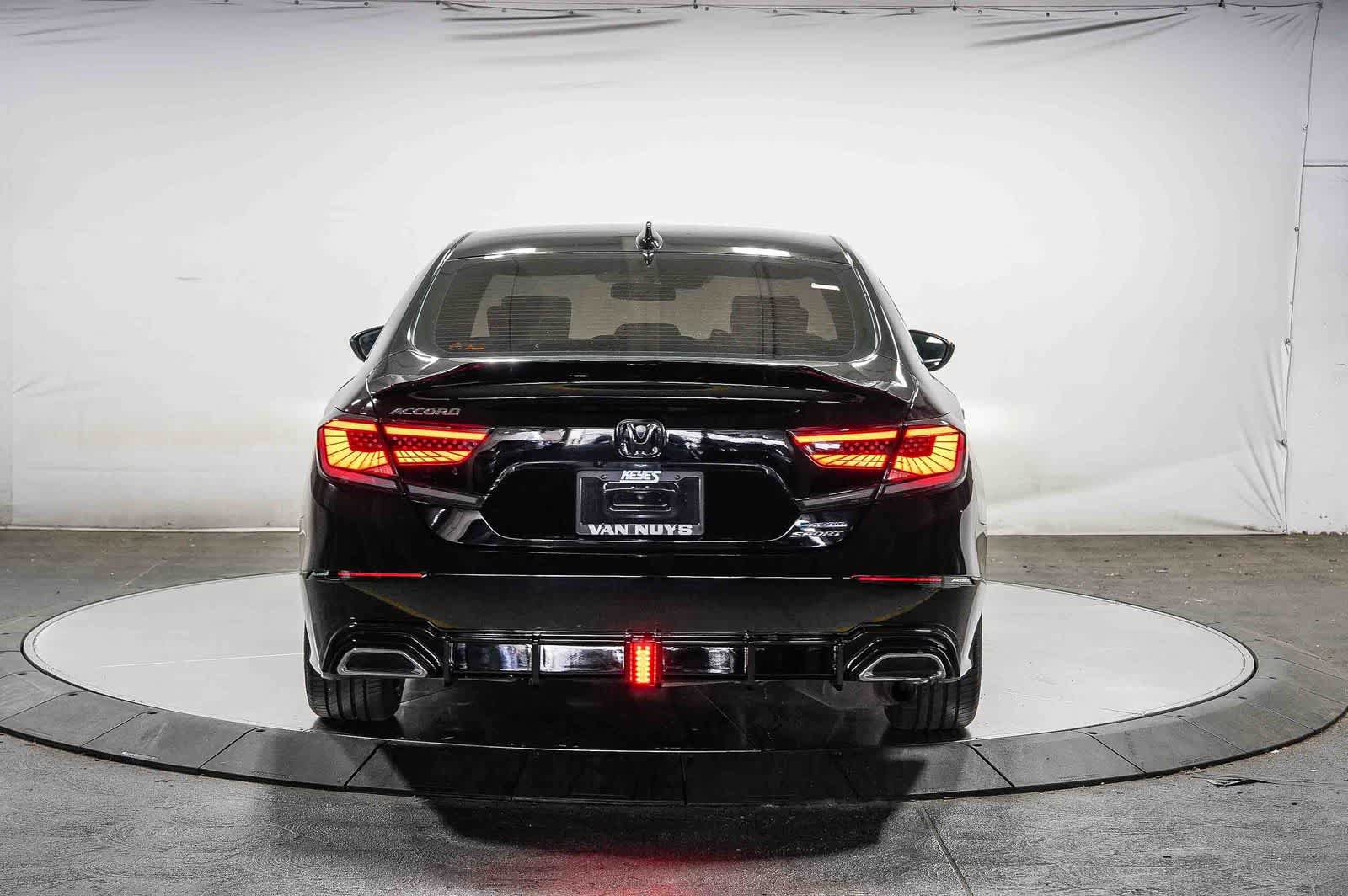 Used 2022 Honda Accord Sport image 3