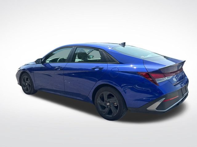 Used 2026 Hyundai Elantra Sport FWD image 3