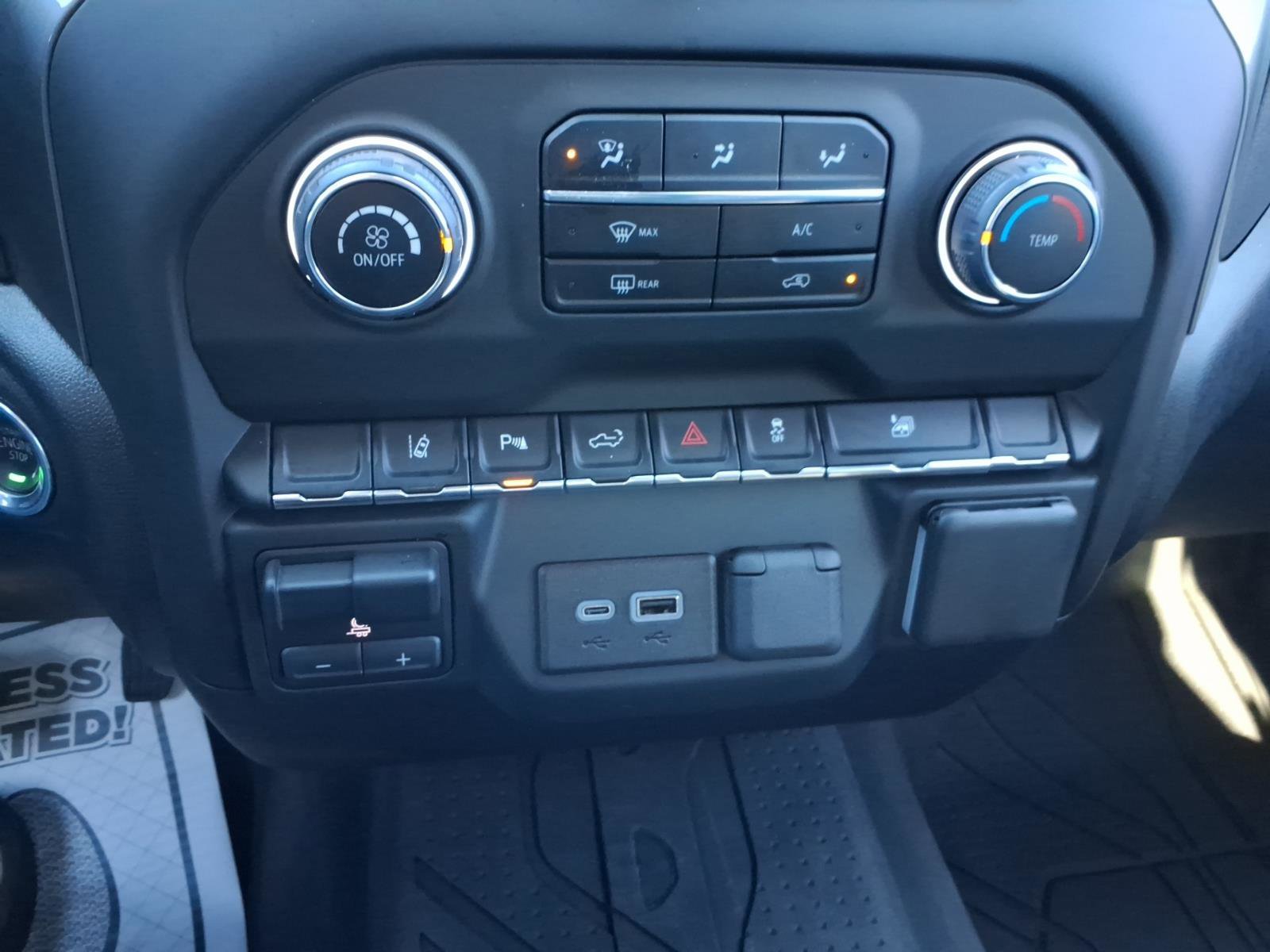 Used 2024 Chevrolet Silverado 2500 Custom w/ Custom Value Package image 17