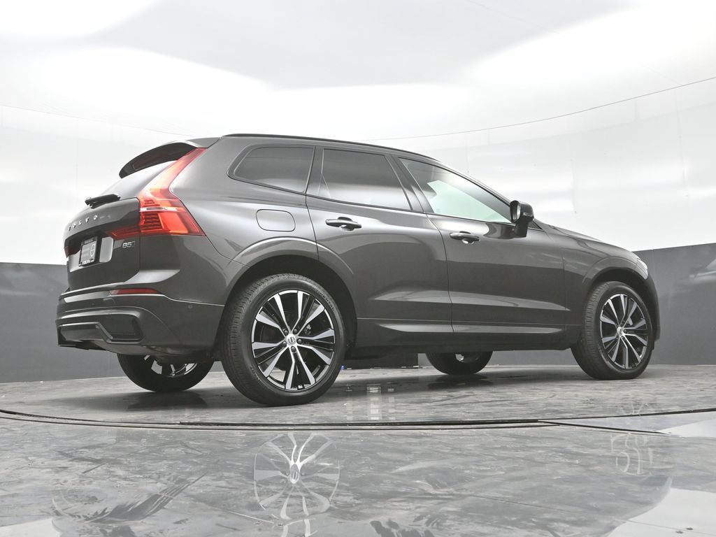 Used 2024 Volvo XC60 B5 Plus w/ Protection Package Premier AWD/4WD image 29