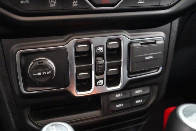 Used 2021 Jeep Gladiator Willys image 26