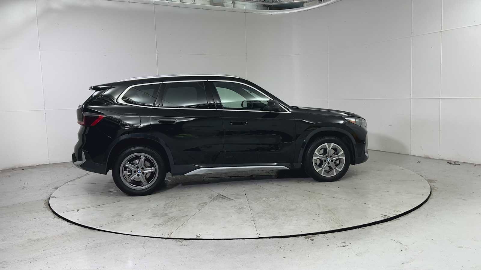 Used 2025 BMW X1 xDrive28i w/ Convenience Package image 9