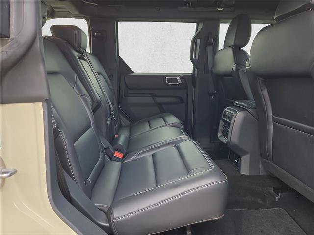 Used 2025 Ford Bronco Outer Banks AWD/4WD image 19