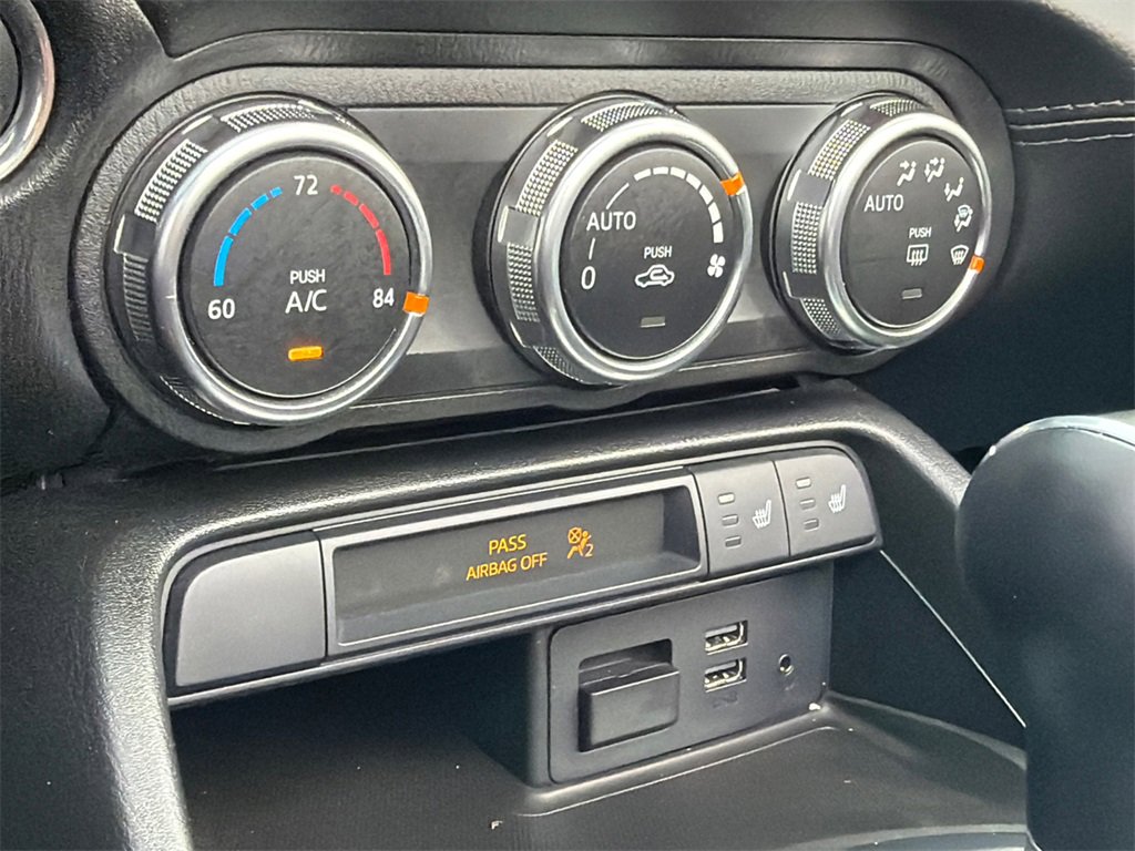 Used 2019 FIAT 124 Spider Lusso w/ Convenience Group image 31