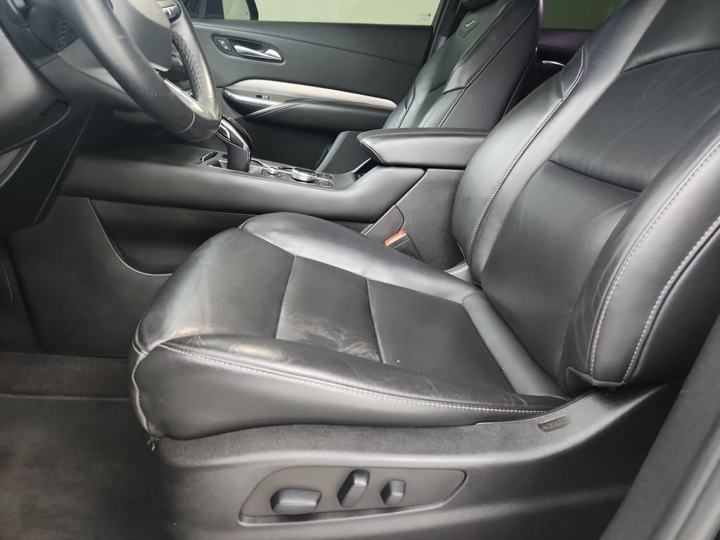 Used 2023 Cadillac XT4 Premium Luxury FWD image 21