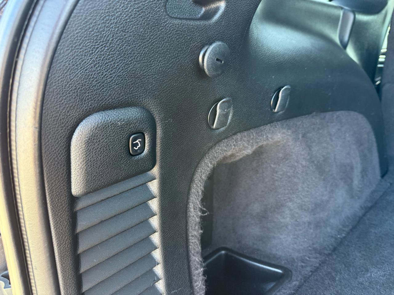 Used 2015 Jeep Grand Cherokee Limited image 19