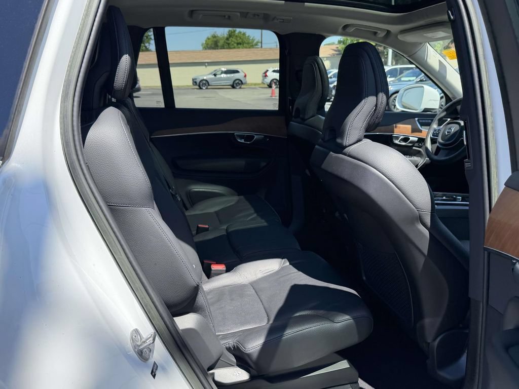 Used 2023 Volvo XC90 B5 Plus AWD/4WD image 13